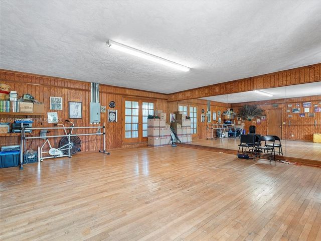 5901 SW 160th Avenue, Southwest Ranches, FL 33331