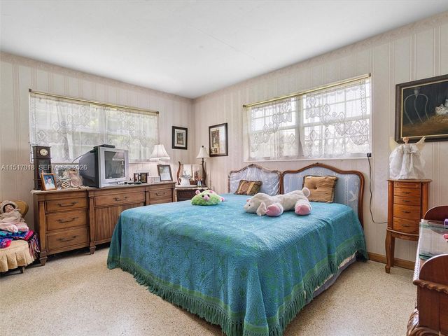 5901 SW 160th Avenue, Southwest Ranches, FL 33331