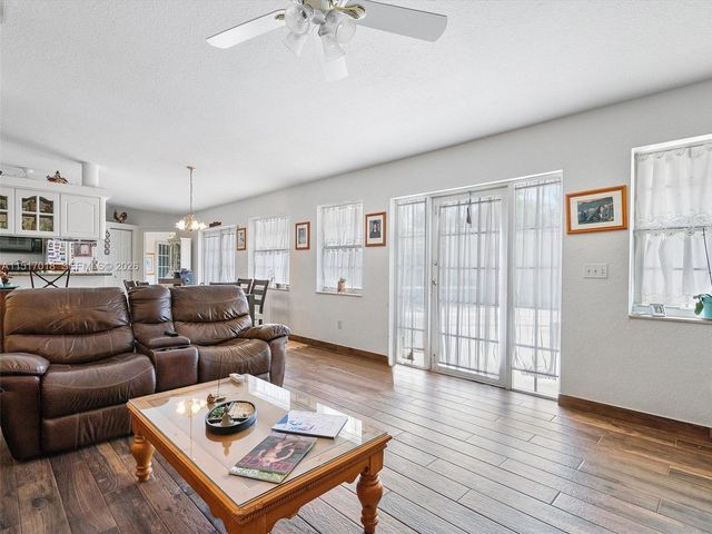 5901 SW 160th Avenue, Southwest Ranches, FL 33331