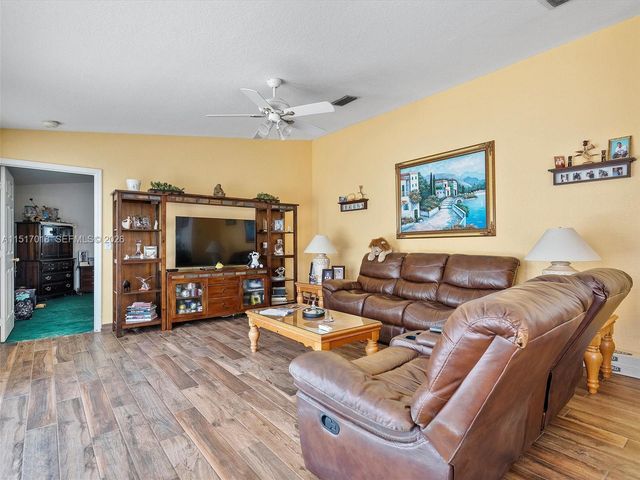 5901 SW 160th Avenue, Southwest Ranches, FL 33331