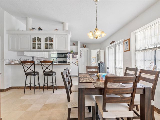 5901 SW 160th Avenue, Southwest Ranches, FL 33331