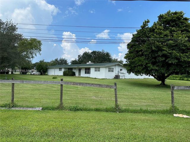 5901 SW 160th Avenue, Southwest Ranches, FL 33331