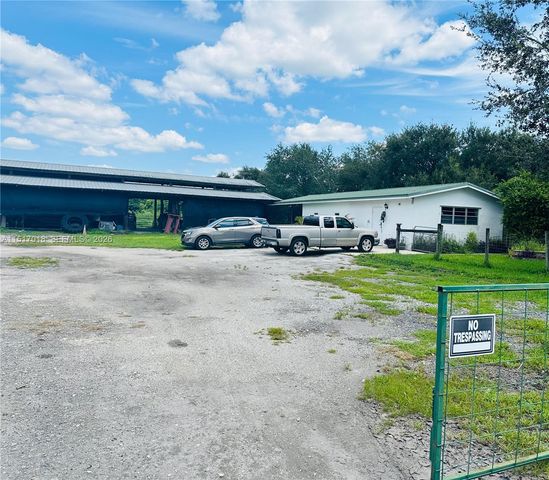 5901 SW 160th Avenue, Southwest Ranches, FL 33331