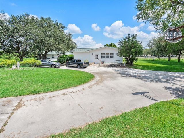 5901 SW 160th Avenue, Southwest Ranches, FL 33331