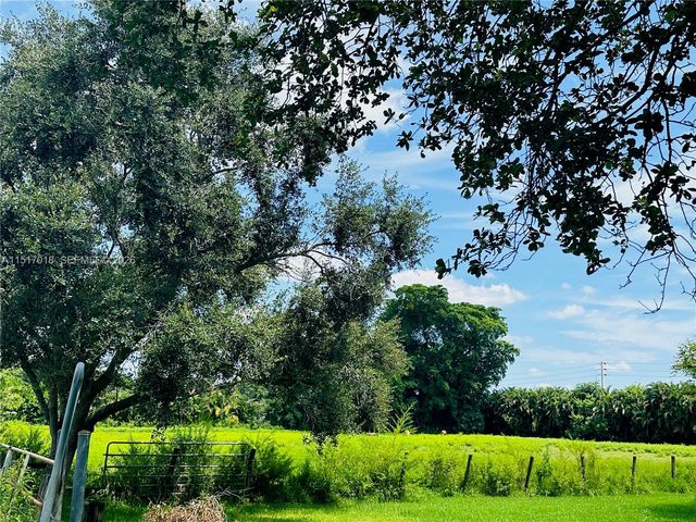 5901 SW 160th Avenue, Southwest Ranches, FL 33331