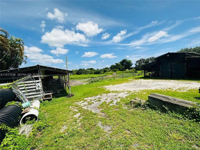 5901 SW 160th Avenue, Southwest Ranches, FL 33331