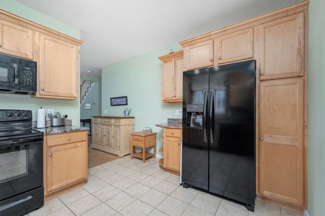 8 Port Way, Laconia, NH 03246