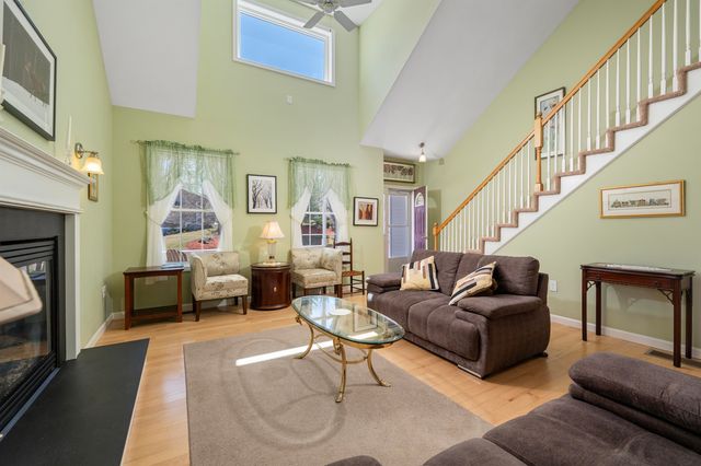 8 Port Way, Laconia, NH 03246