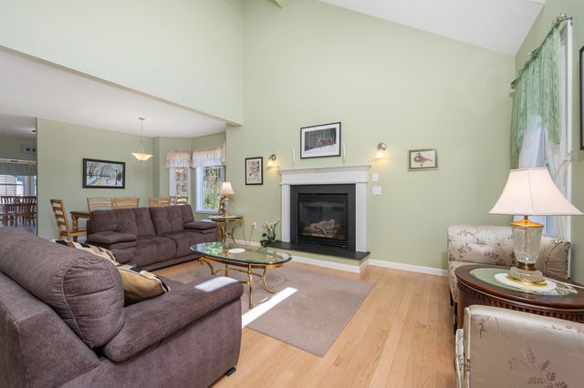 8 Port Way, Laconia, NH 03246