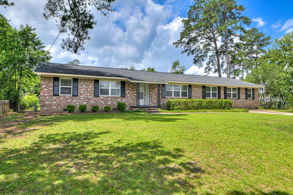231 Maywood Dr, Martinez, GA 30907