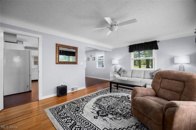 33161 Lake Road, Avon Lake, OH 44012