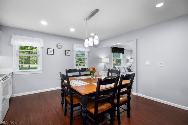 33161 Lake Road, Avon Lake, OH 44012