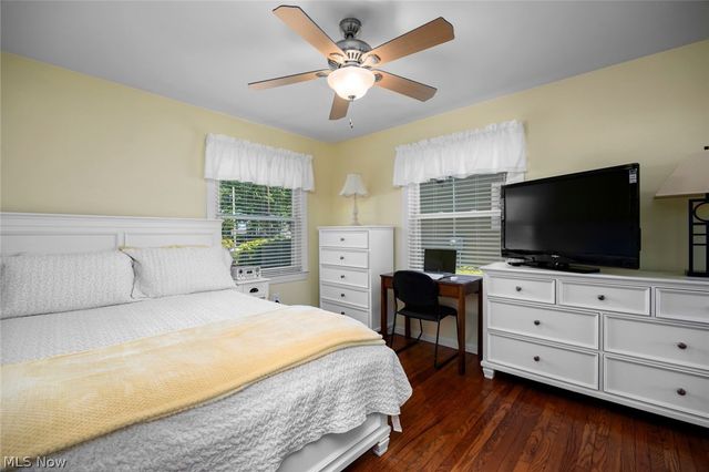 33161 Lake Road, Avon Lake, OH 44012