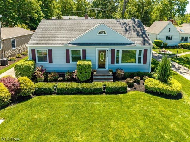 33161 Lake Road, Avon Lake, OH 44012