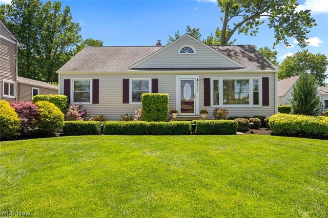 33161 Lake Road, Avon Lake, OH 44012