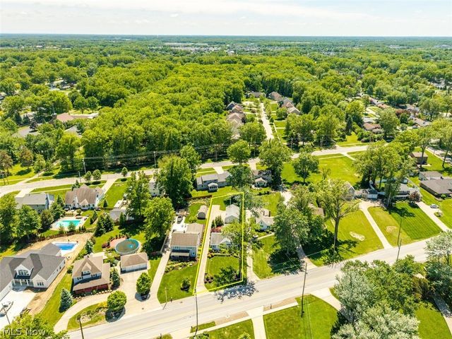 33161 Lake Road, Avon Lake, OH 44012