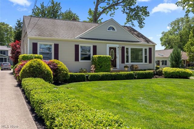 33161 Lake Road, Avon Lake, OH 44012