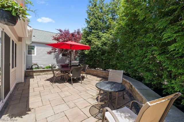 33161 Lake Road, Avon Lake, OH 44012