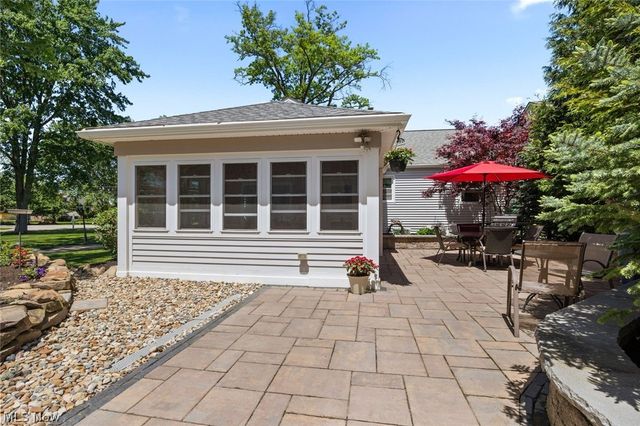 33161 Lake Road, Avon Lake, OH 44012