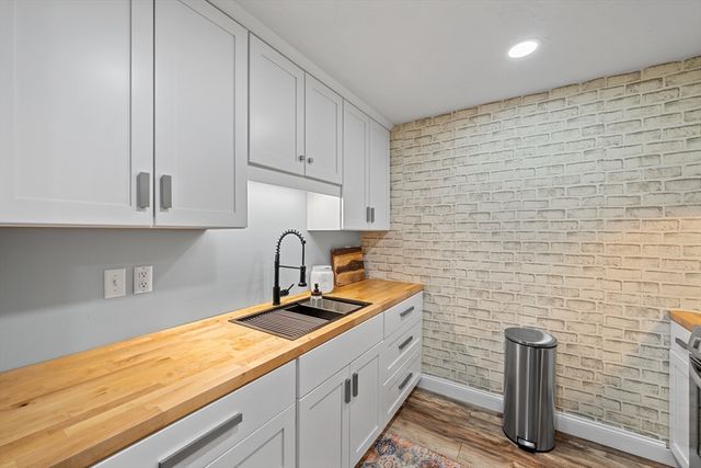 75 Huntoon Memorial Hwy 1-3, Leicester, MA 01524