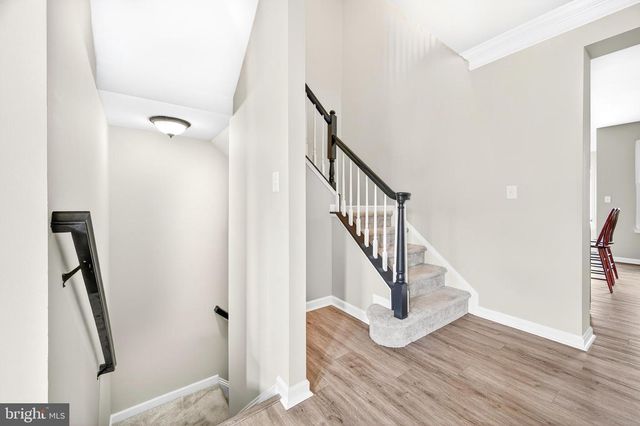 43877 SANDBURG SQ, Ashburn, VA 20147