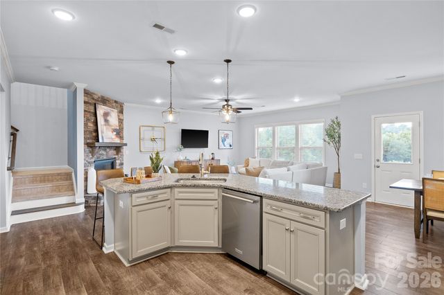 10522 Honeyfur Court, Charlotte, NC 28278