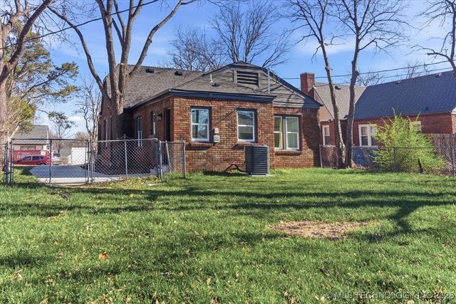 1216 S Canton Avenue, Tulsa, OK 74112