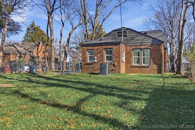 1216 S Canton Avenue, Tulsa, OK 74112