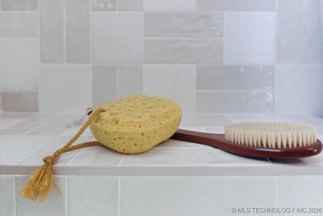 1216 S Canton Avenue, Tulsa, OK 74112