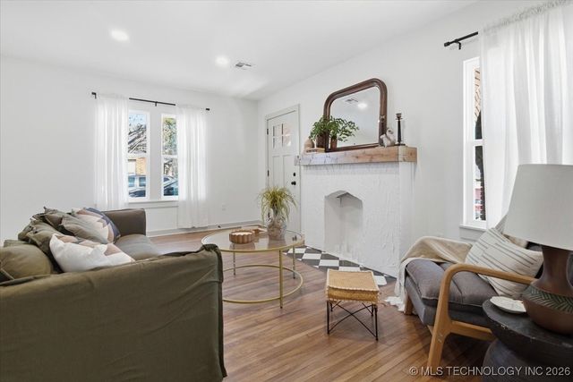 1216 S Canton Avenue, Tulsa, OK 74112