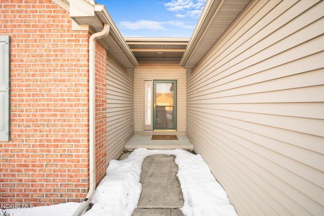 4347 Crystal Ridge Drive, Maumee, OH 43537