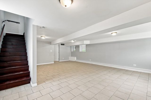 6401 S Maryland Avenue 1, Chicago, IL 60637