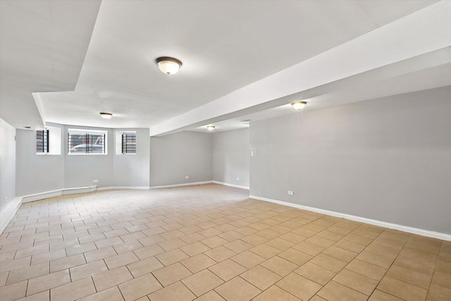 6401 S Maryland Avenue 1, Chicago, IL 60637