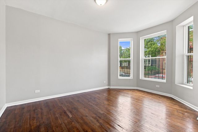 6401 S Maryland Avenue 1, Chicago, IL 60637