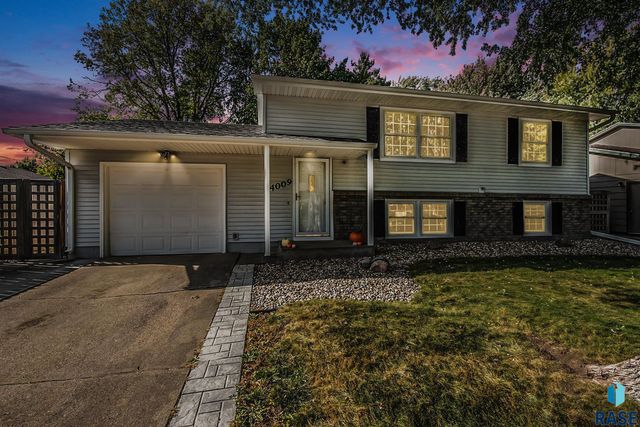 4009 S Fairhall Ave Avenue, Sioux Falls, SD 57106