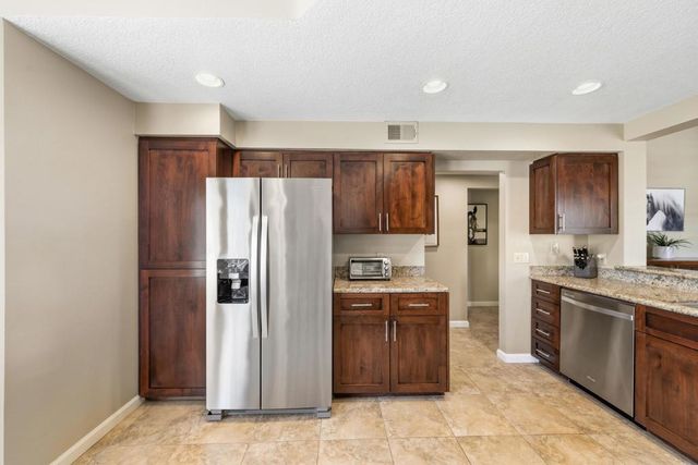290 Vista Royale Circle W, Palm Desert, CA 92211