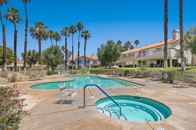 290 Vista Royale Circle W, Palm Desert, CA 92211