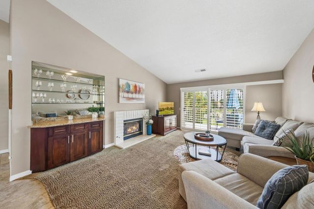 290 Vista Royale Circle W, Palm Desert, CA 92211