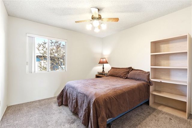8901 Serapis 8, Downey, CA 90240