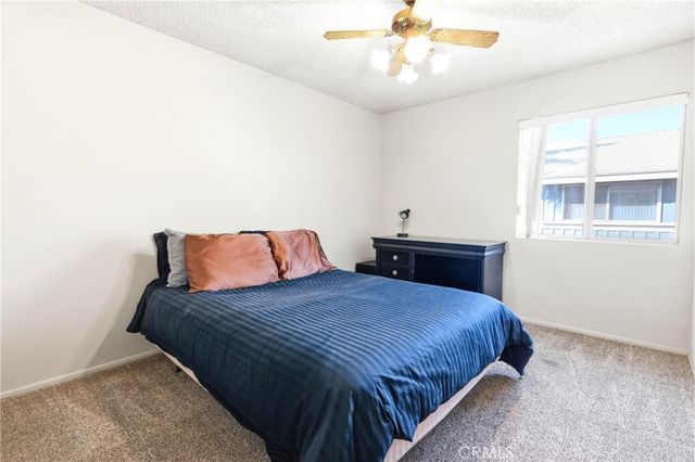 8901 Serapis 8, Downey, CA 90240