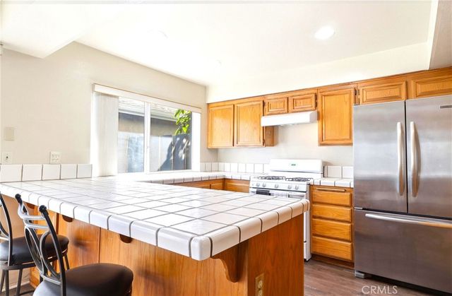 8901 Serapis 8, Downey, CA 90240