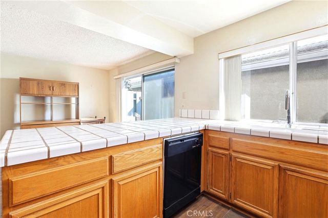 8901 Serapis 8, Downey, CA 90240