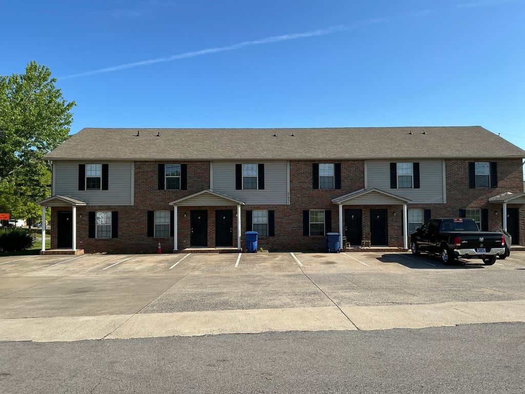 2451 W Wilson Rd Apt 2, Clarksville, TN 37043