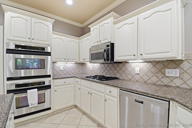 3828 S Sequoia Avenue, Broken Arrow, OK 74011