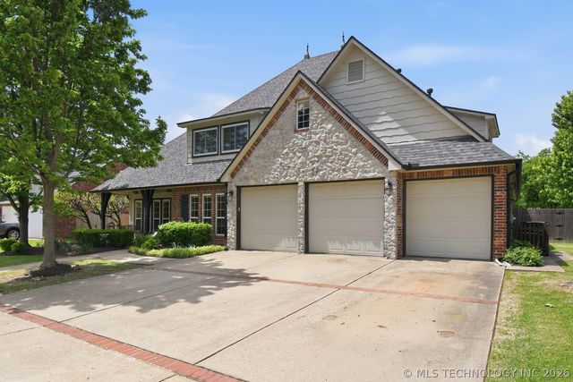 3828 S Sequoia Avenue, Broken Arrow, OK 74011