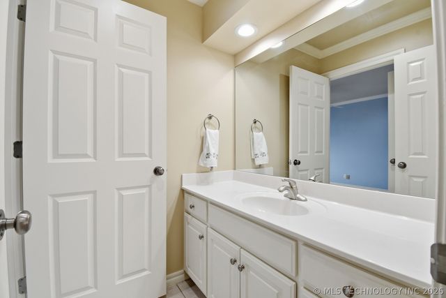3828 S Sequoia Avenue, Broken Arrow, OK 74011