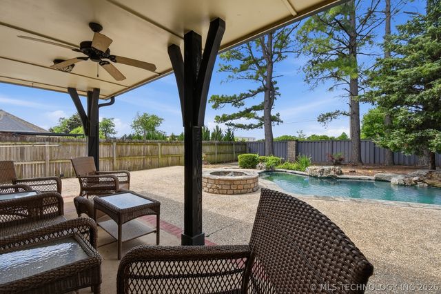 3828 S Sequoia Avenue, Broken Arrow, OK 74011