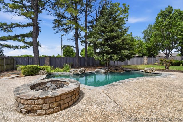 3828 S Sequoia Avenue, Broken Arrow, OK 74011