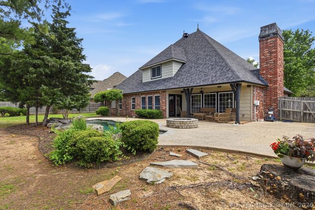 3828 S Sequoia Avenue, Broken Arrow, OK 74011