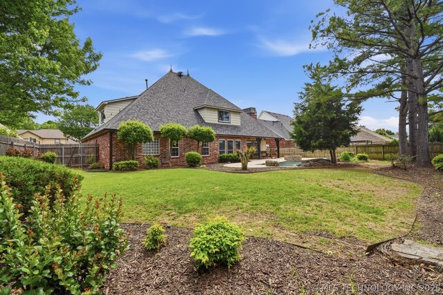 3828 S Sequoia Avenue, Broken Arrow, OK 74011